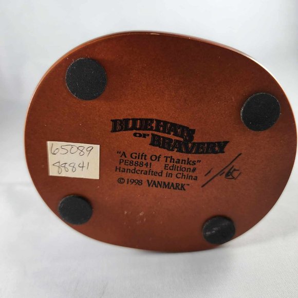 EUC - Blue Hats of Bravery Series from Vanmark "A Gift of Thanks" Edition 1/1651 - Picture 5 of 5